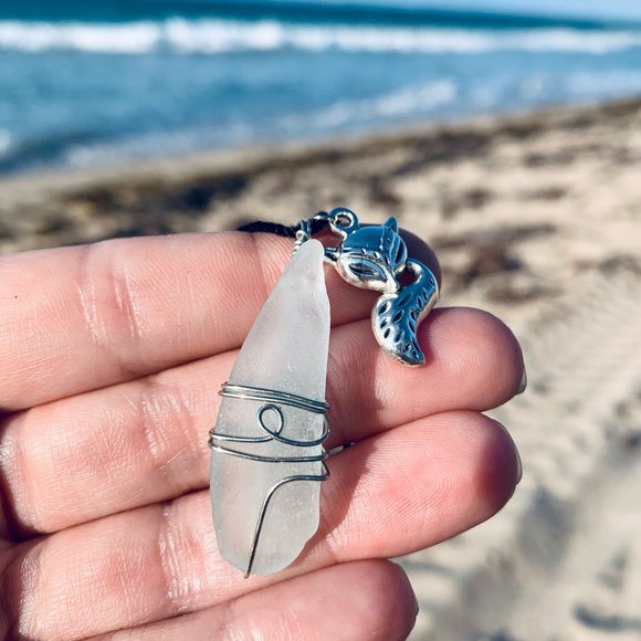 Ocean Fox Seaglass Necklace - Picture 2 of 8